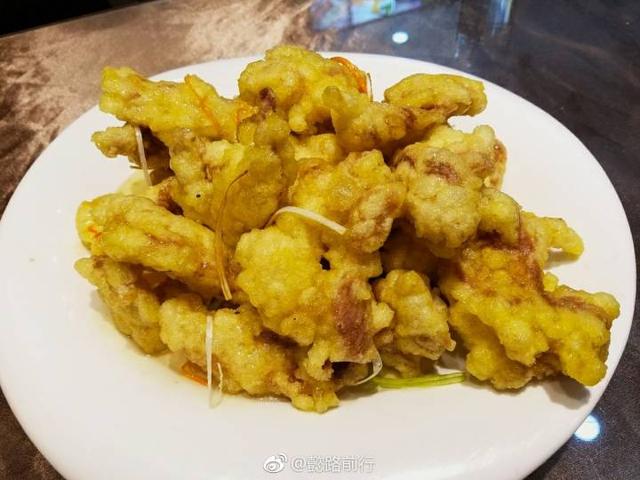 吃貨去哈爾濱一定要吃哪些當?shù)氐男〕裕?></a></p>

<p>（4）       哈爾濱的鐵鍋燉，東北特別，如果喜歡嘗嘗也行，當然需要人多，如果人少就不建議了。有家挺好的店，百一大地鍋。</p>
<p><a href=